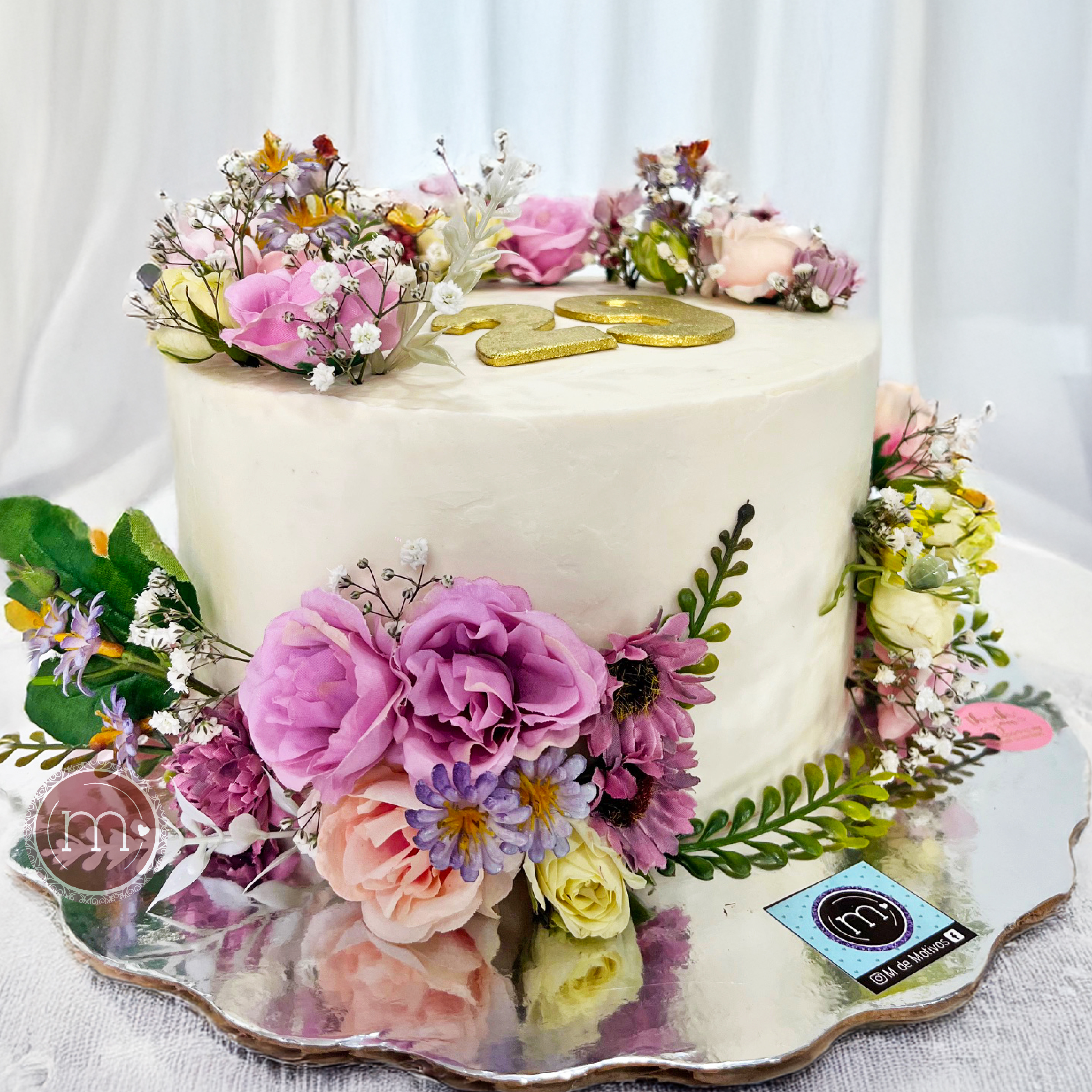 pasteles personalizados con flores naturales