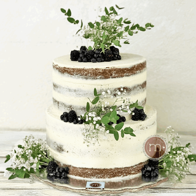 pastel de bodas con frutos