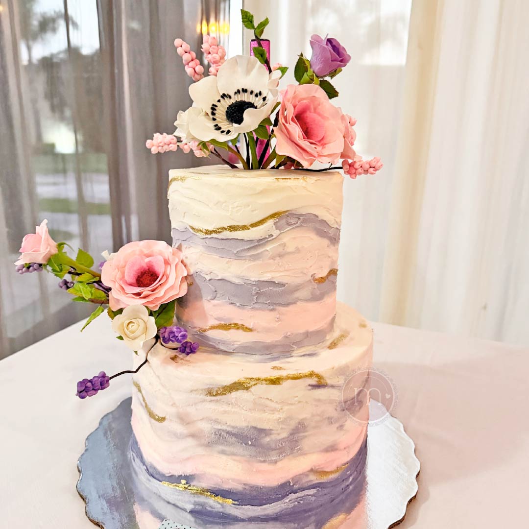 Pastel de bodas con flores