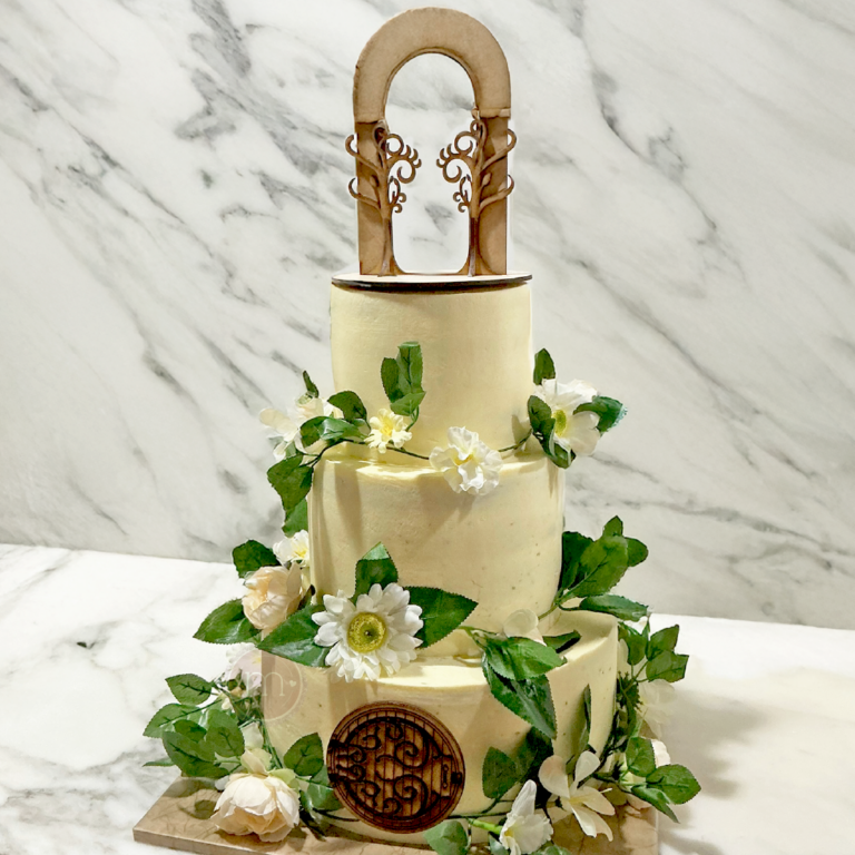 pastel de boda con arco 2