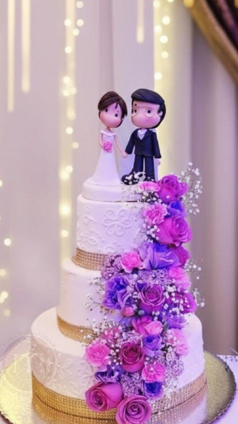 pastel fondant con muñecos