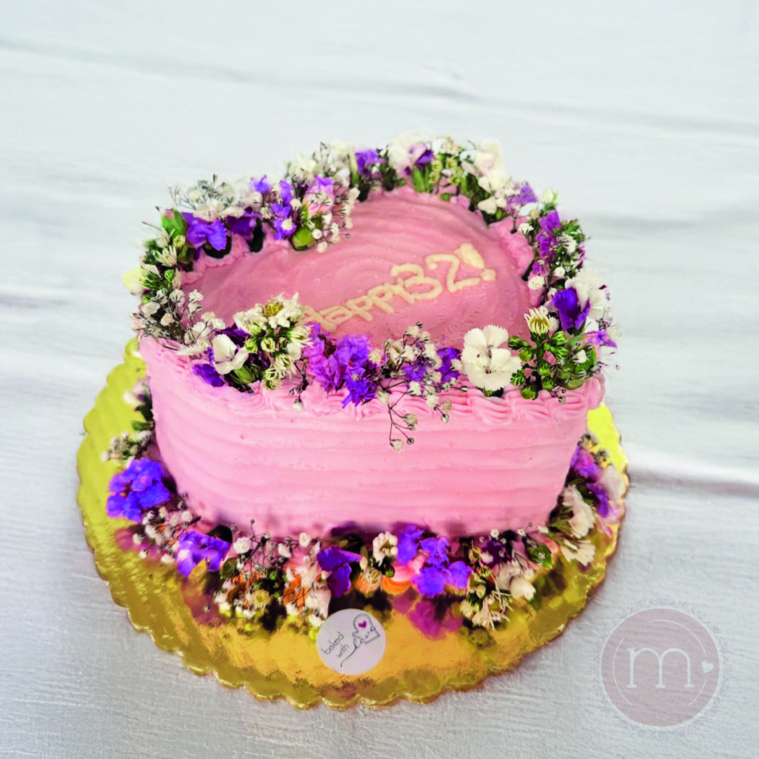 pasteles personalizados de corazón con flores