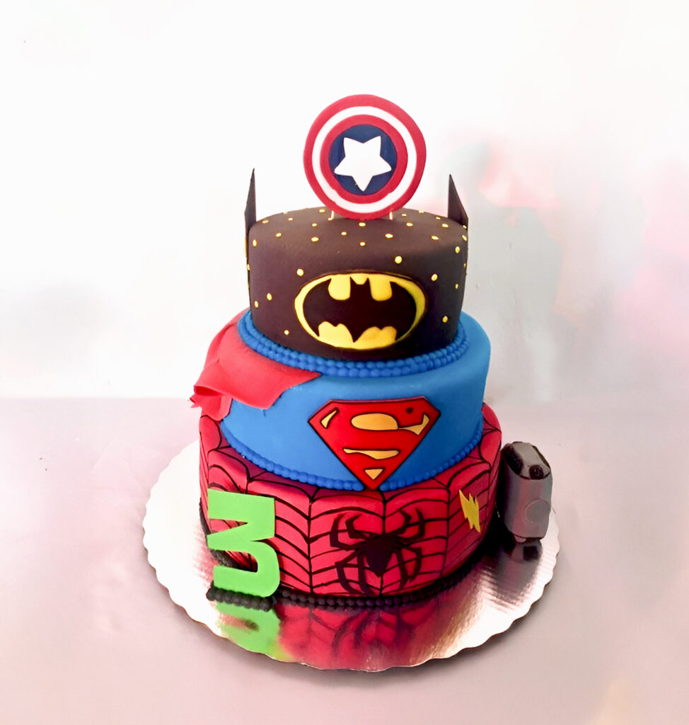 pastel fondant de súper heroe